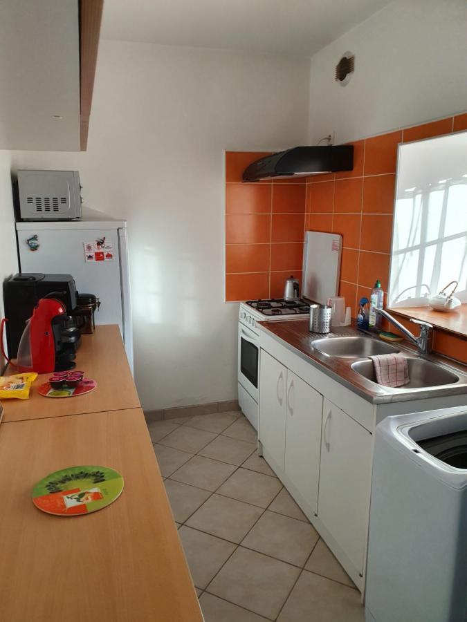 Gites De Line Marvie Surtainville Exterior foto